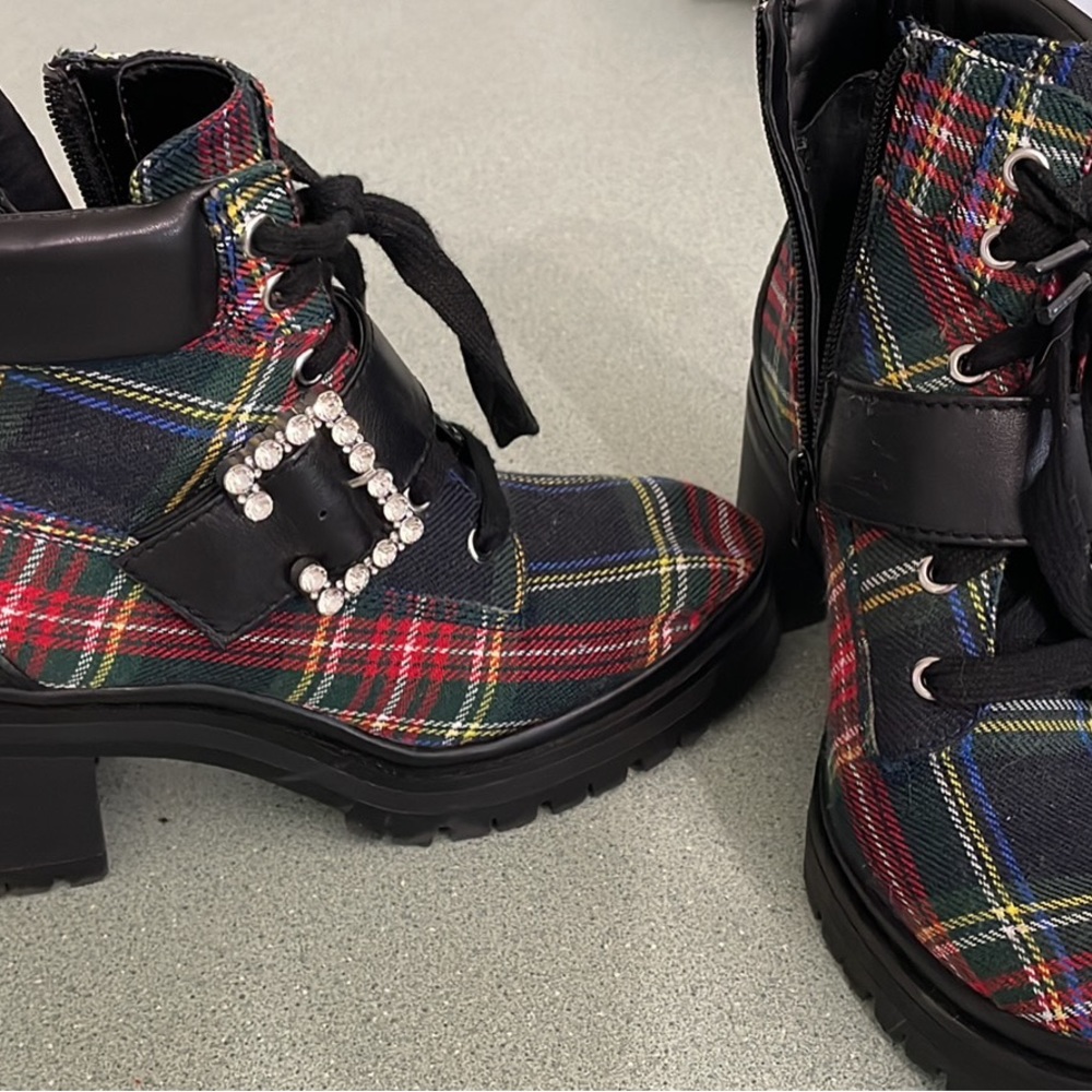 GB boots size 6.5